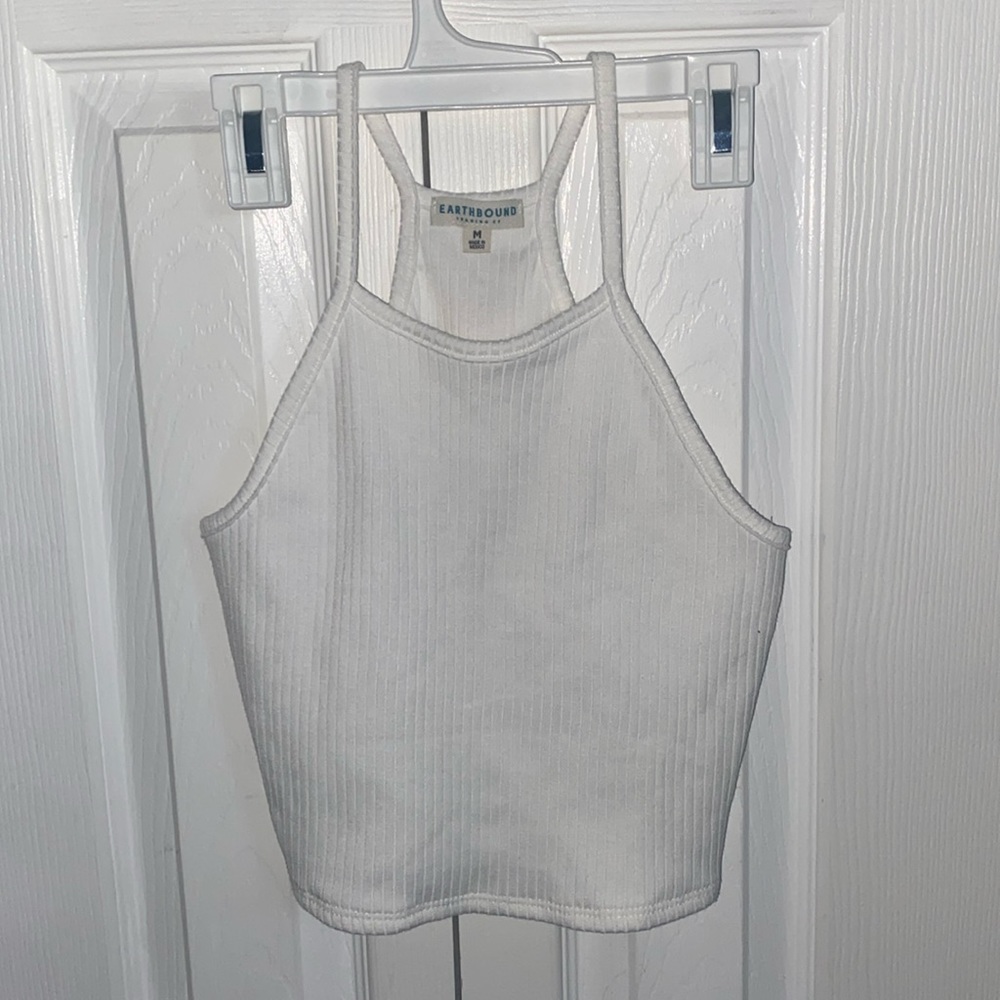 white tank